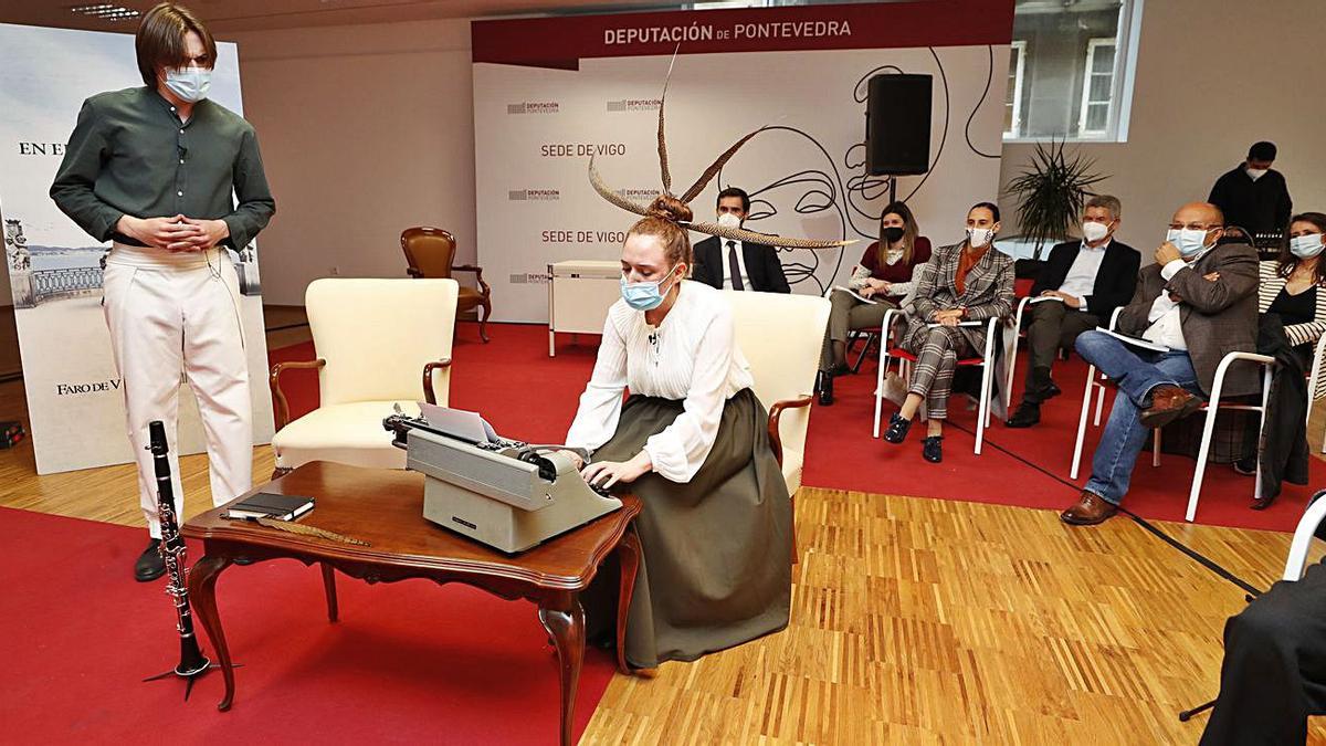 Un momento del acto de presentación de la obra &quot;Pardo Bazán en el país de las rías&quot;