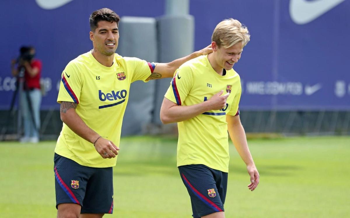 Luis Suárez y frenkie de Jong, en un entrenamiento
