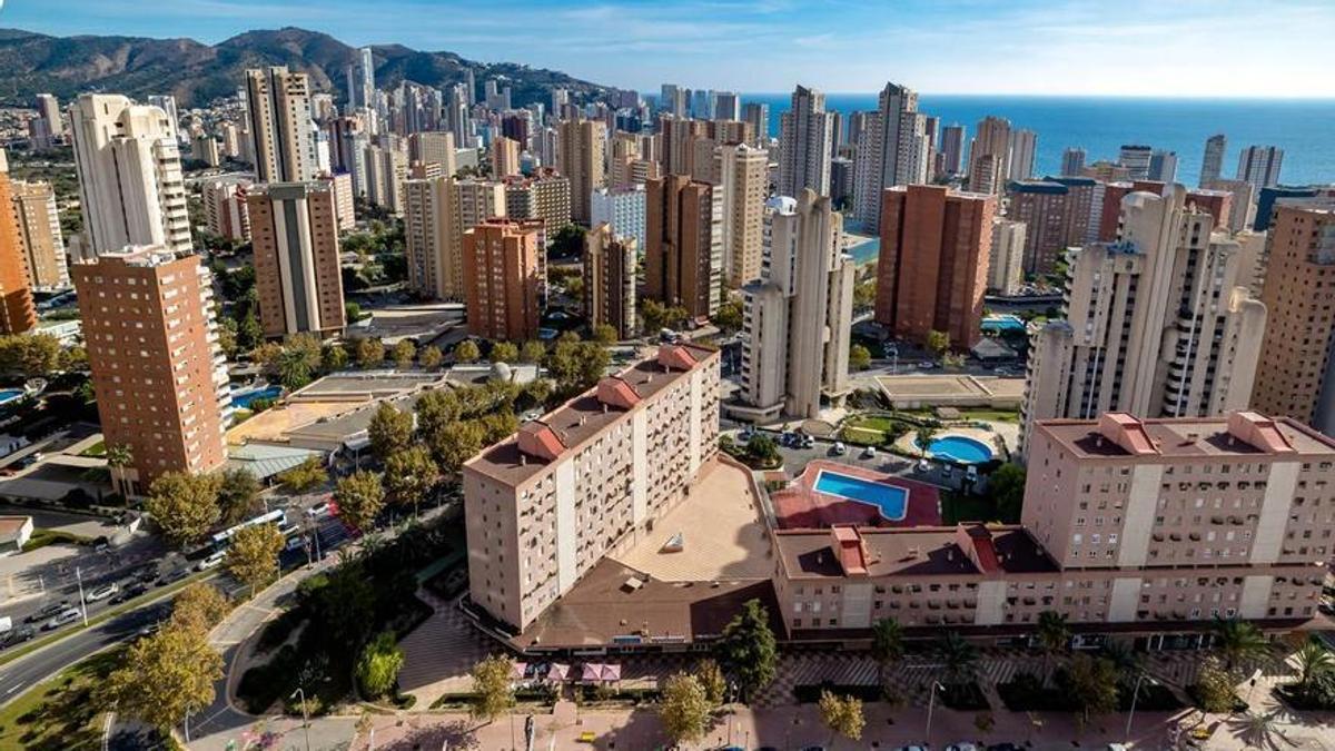 Una panorámica de la ciudad de Benidorm, el municipio con más rascacielos de Europa.