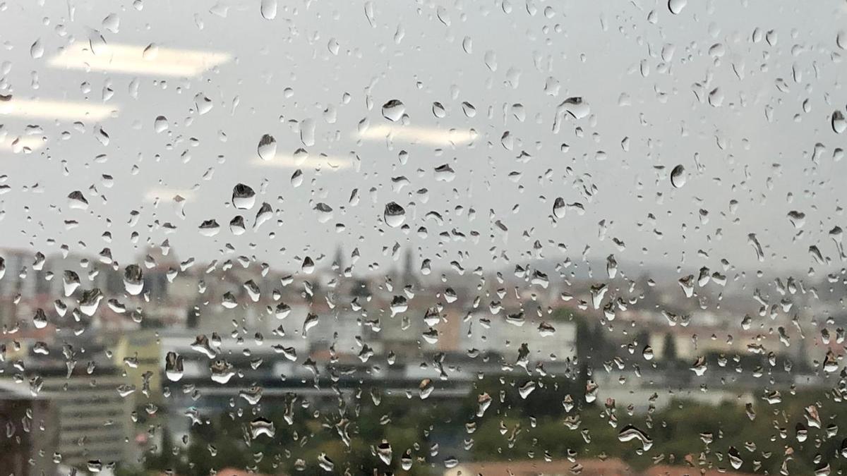 En Santiago se han registrado tormentas este sábado por la tarde