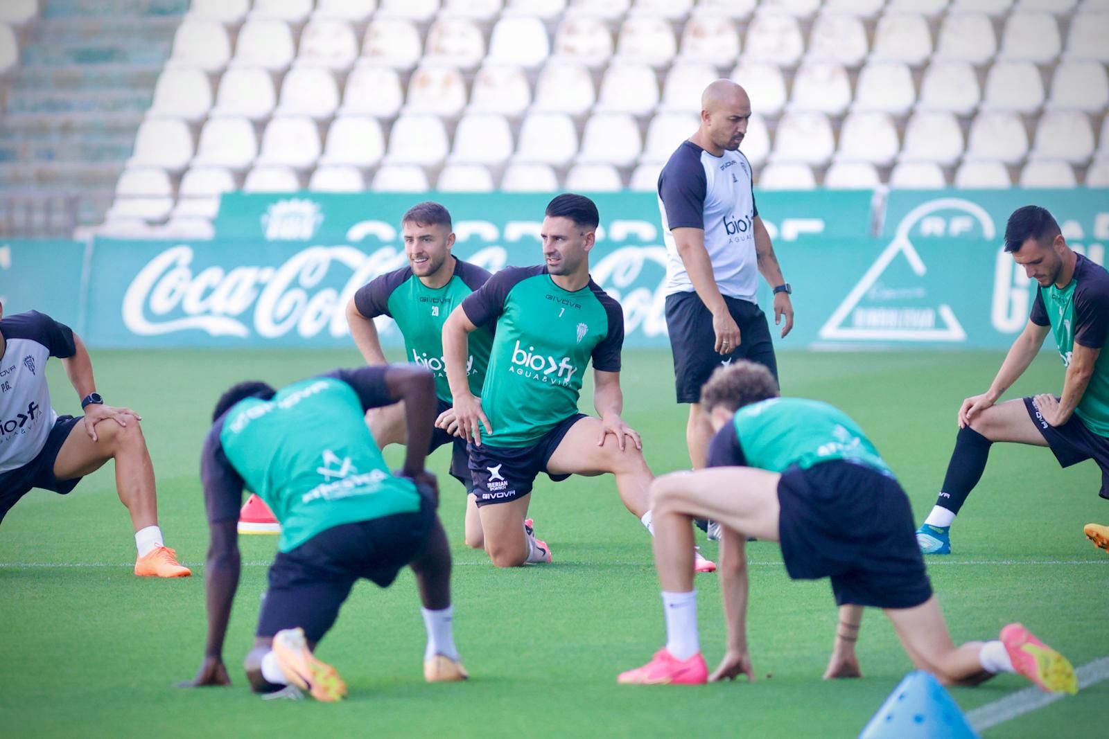 El último entrenamiento del Córdoba antes de viajar a Barcelona, en imágenes