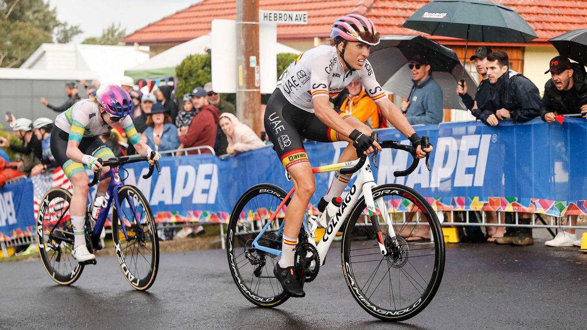 Mavi García durante la prueba en línea del Mundial de Australia