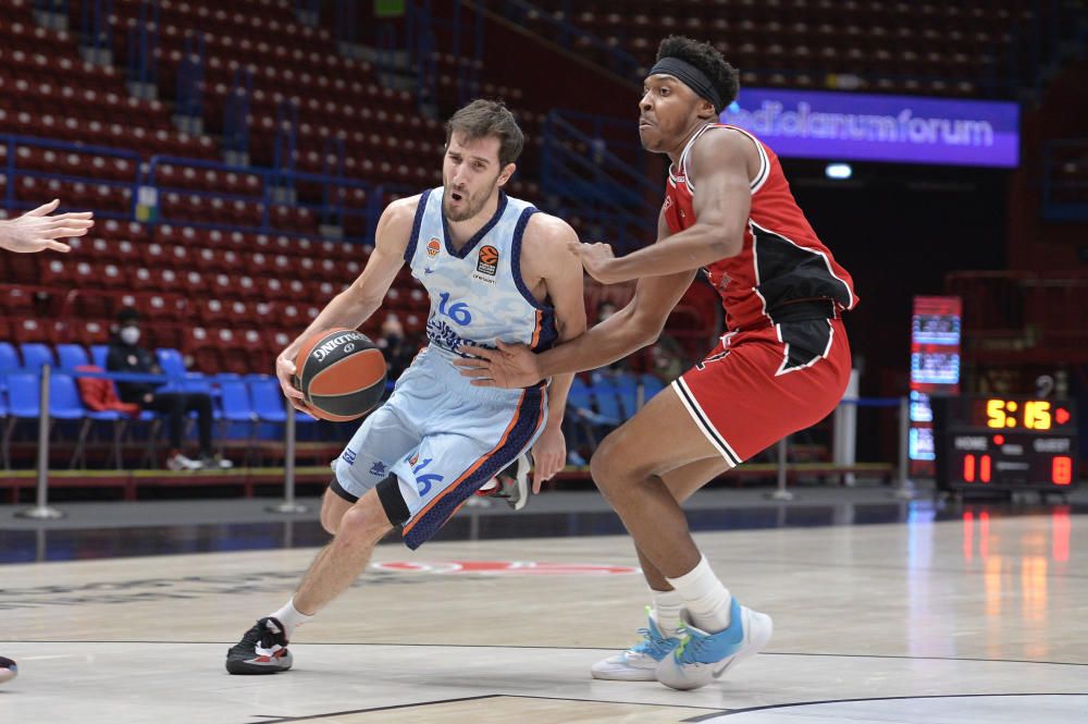 Armani Milan - Valencia Basket, en imágenes