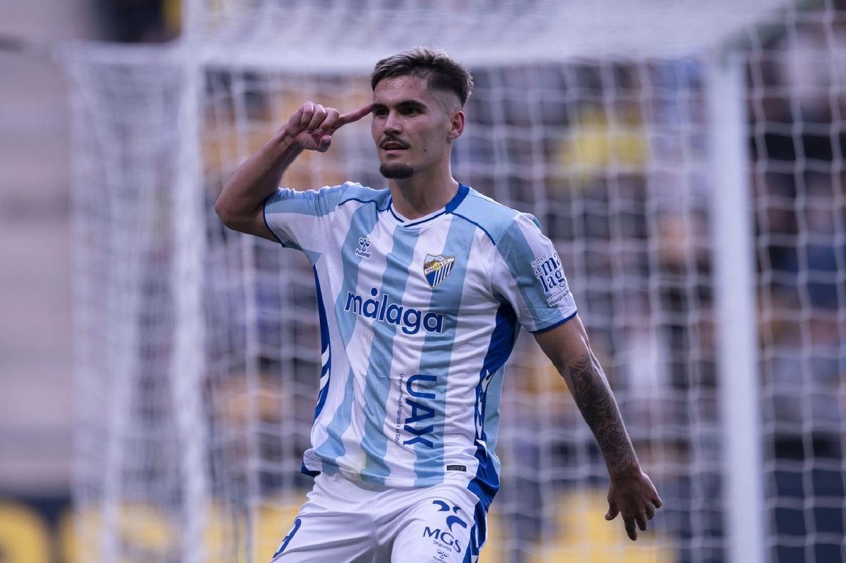 Chupe celebra uno de sus goles con el Málaga este curso en Segunda División.