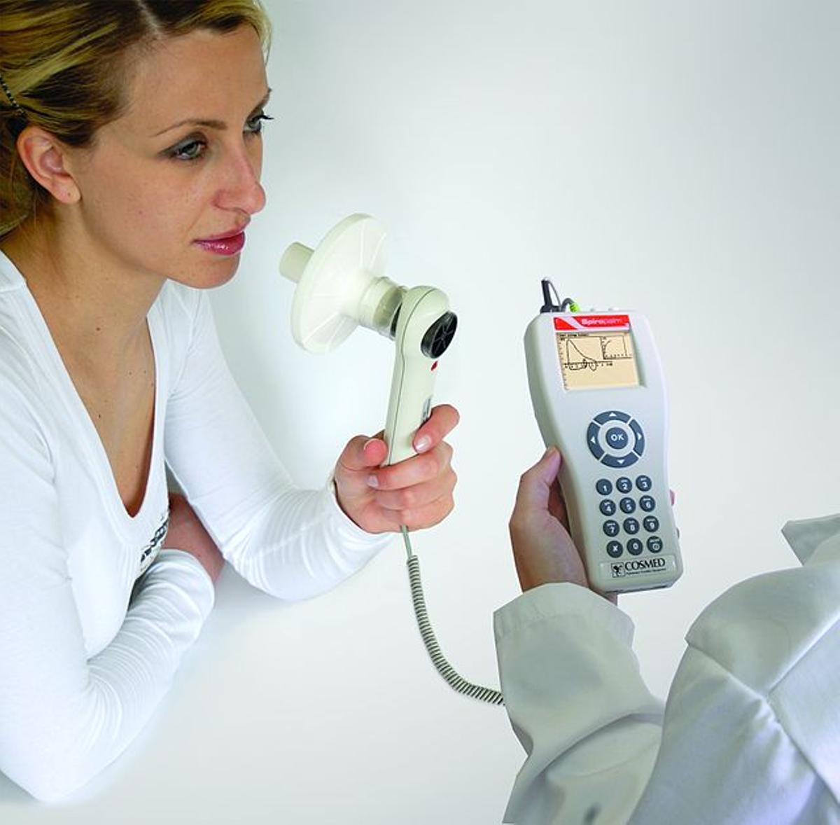 La espirometría es la sencilla prueba médica con la que se detecta la EPOC