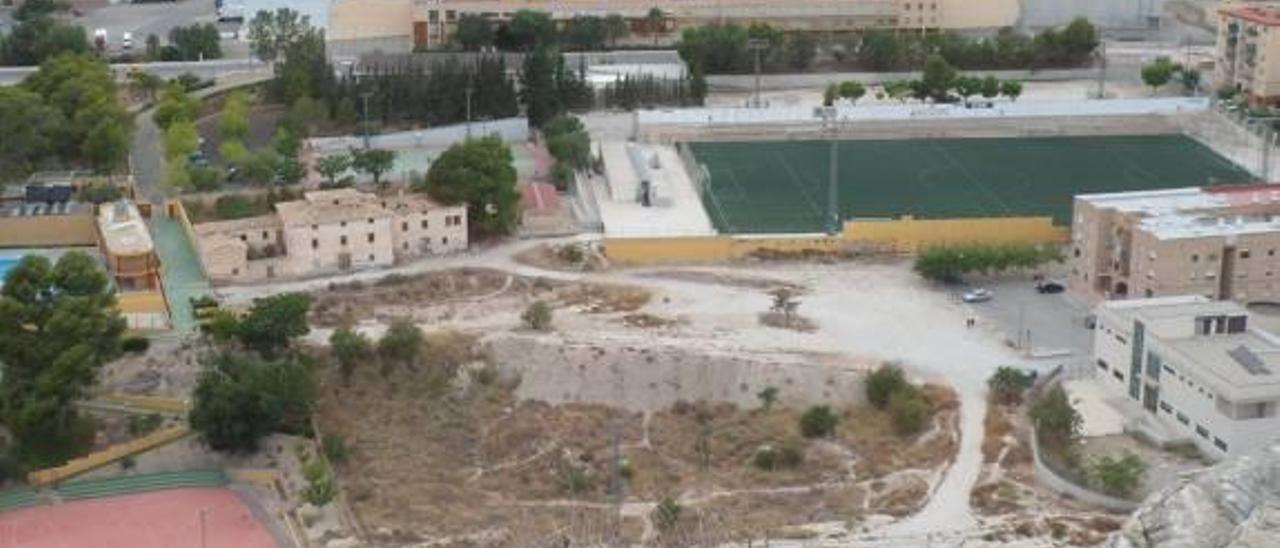 PSOE y Més Xixona acuerdan construir el pabellón por cuatro millones