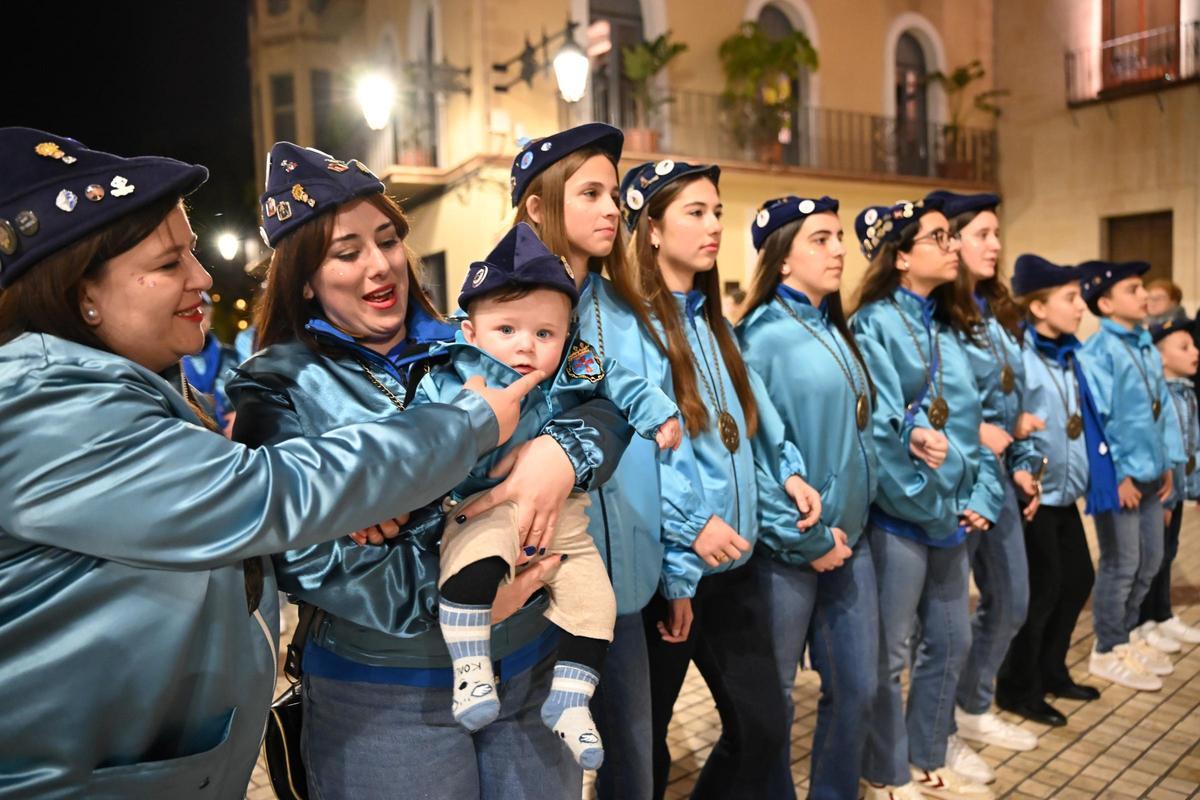 Los Moros y Cristianos desfilan por las calles de Elche en la Entraeta del Mig Any Los Moros y Cristianos desfilan por las calles de Elche en la Entraeta del Mig Any