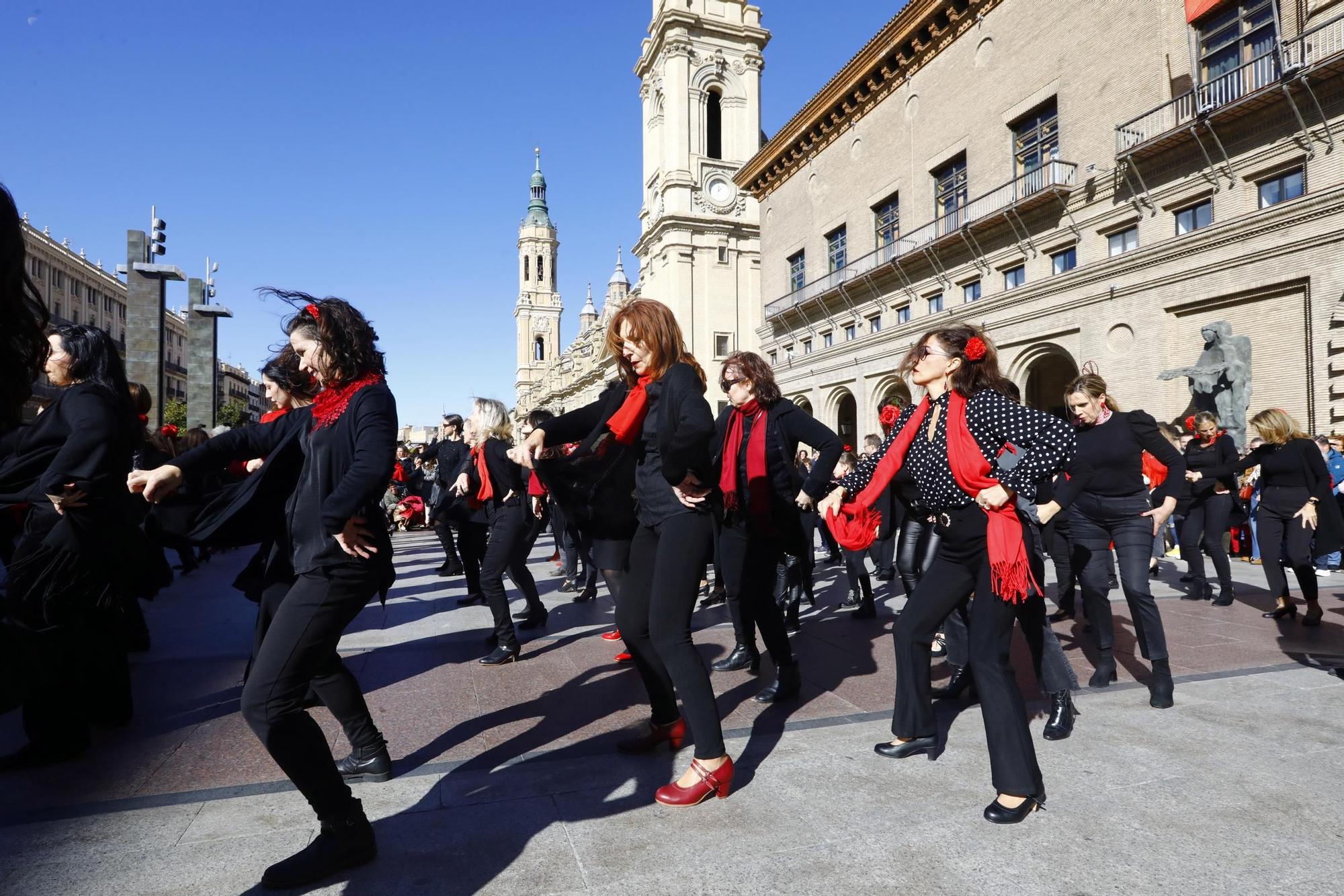 En imágenes | Flashmob jotero en la Plaza del Pilar de Zaragoza