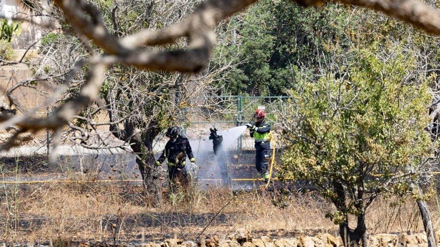 Sofocado un fuego agrícola en Puig d’en Valls después de una operación de casi cuatro horas