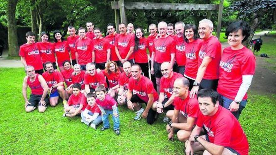 Algunos de los componentes del Chanwas, ayer, en el parque Ferrera.