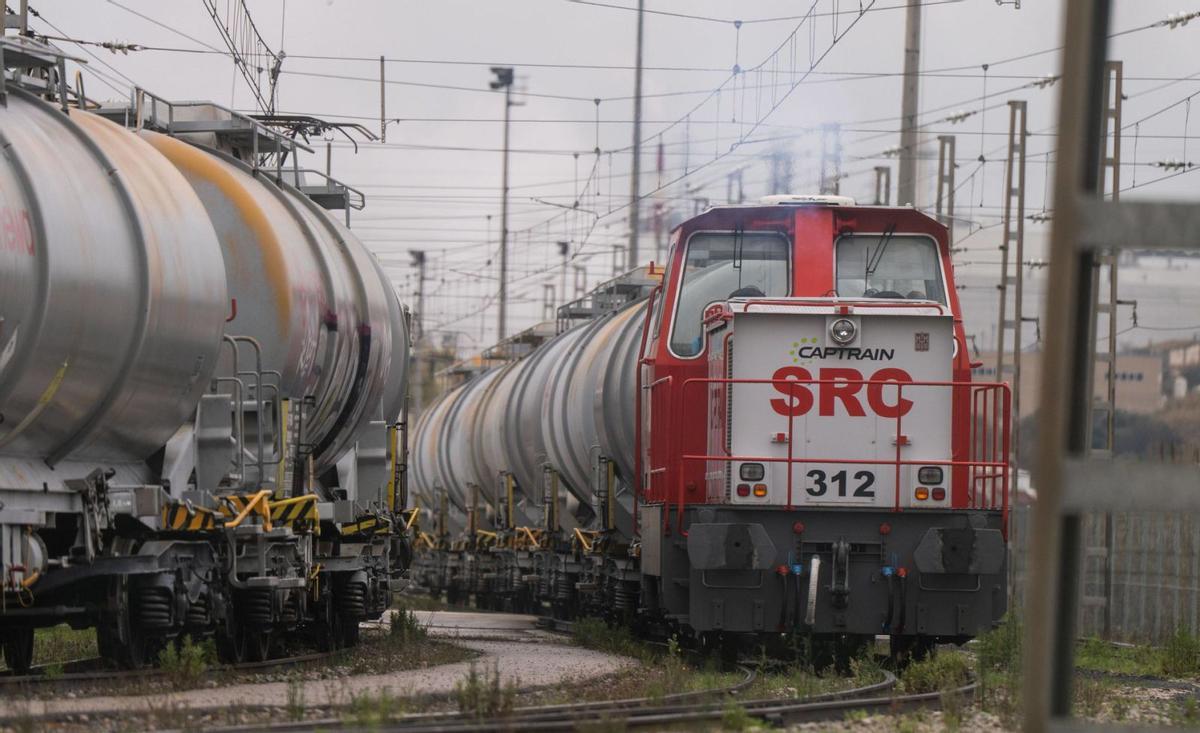 El bloqueig de les mercaderies al port obliga a reparar el túnel de Rubí