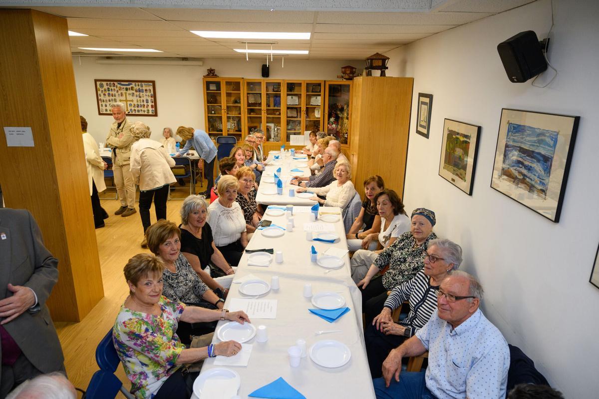 En imágenes | El Centro Asturiano de Zaragoza celebra su aniversario y el relevo en su emblemático restaurante En imágenes | El Centro Asturiano de Zaragoza celebra su aniversario y el relevo en su emblemático restaurante
