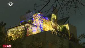 La casa de Carabanchel repleta de luces navideñas grabada por las cámaras de Telemadrid