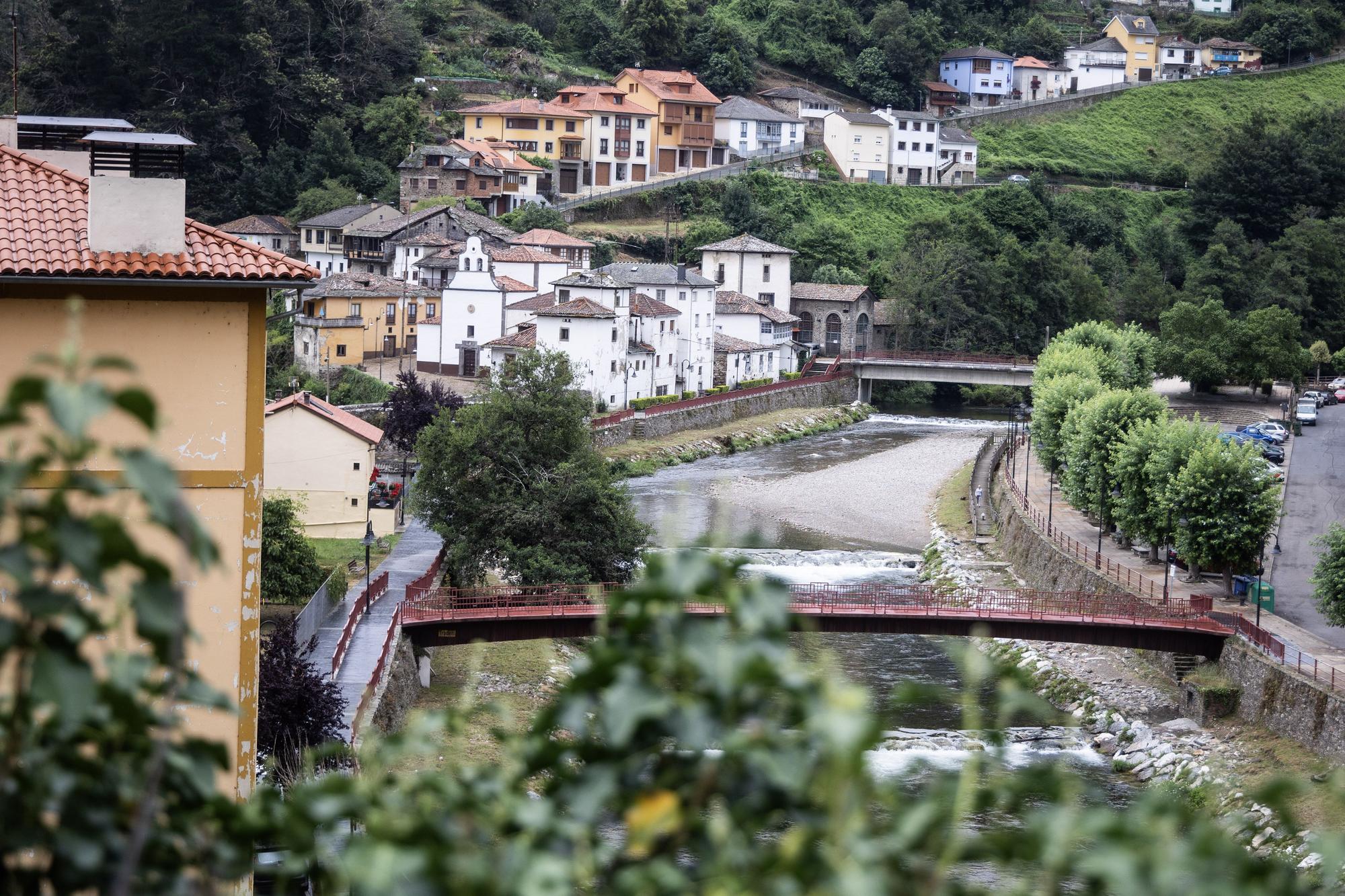 Asturianos en Cangas del Narcea, un recorrido por el municipio