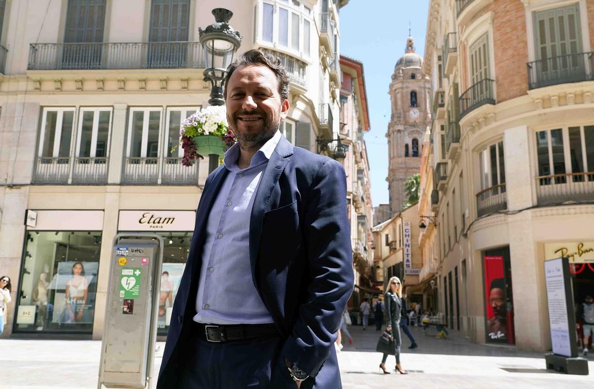 Jesús Ruiz Ballesteros, abogado y economista, en la calle Larios, donde tiene su bufete.