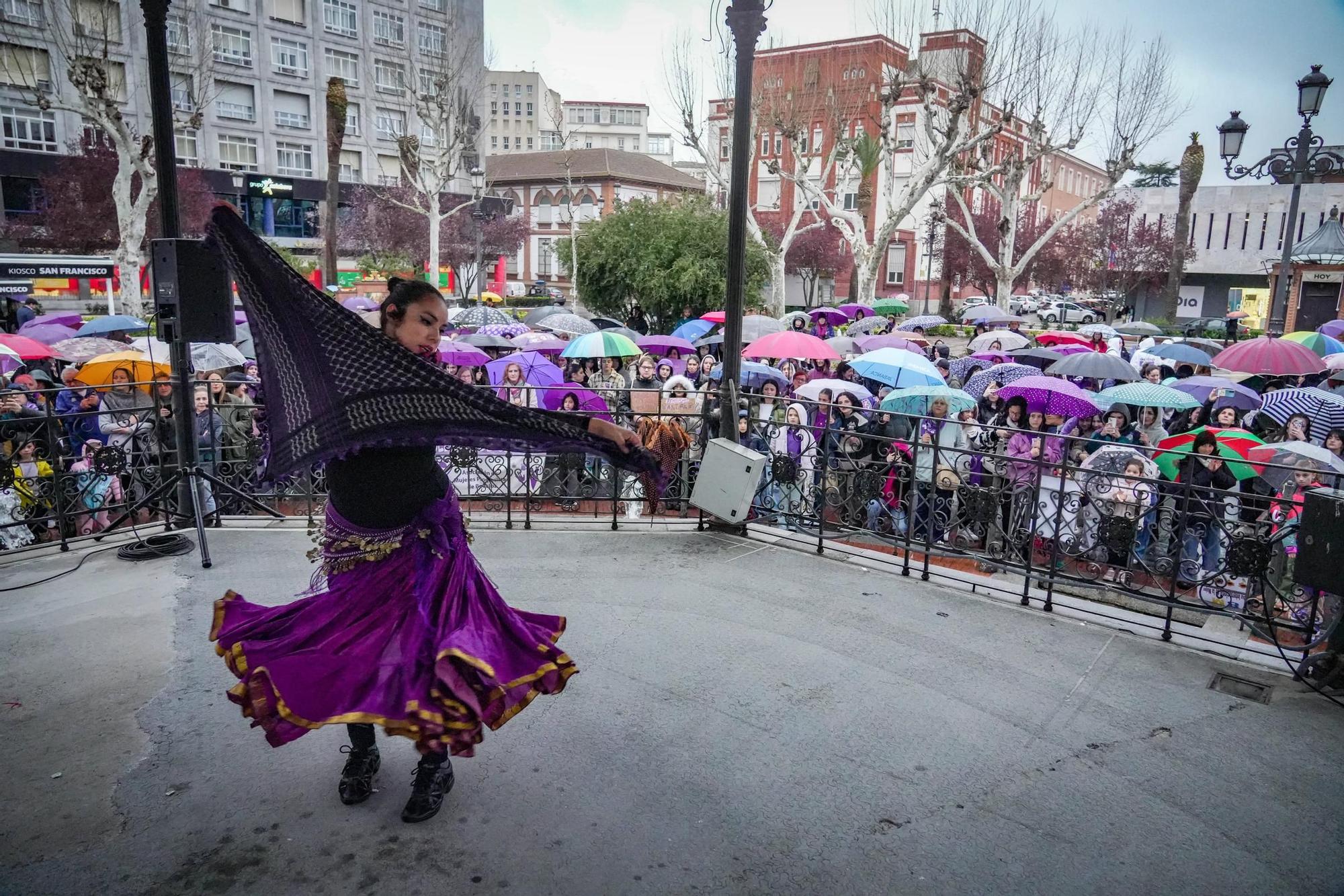 8M en Badajoz: Las mujeres gritan "se acabó"