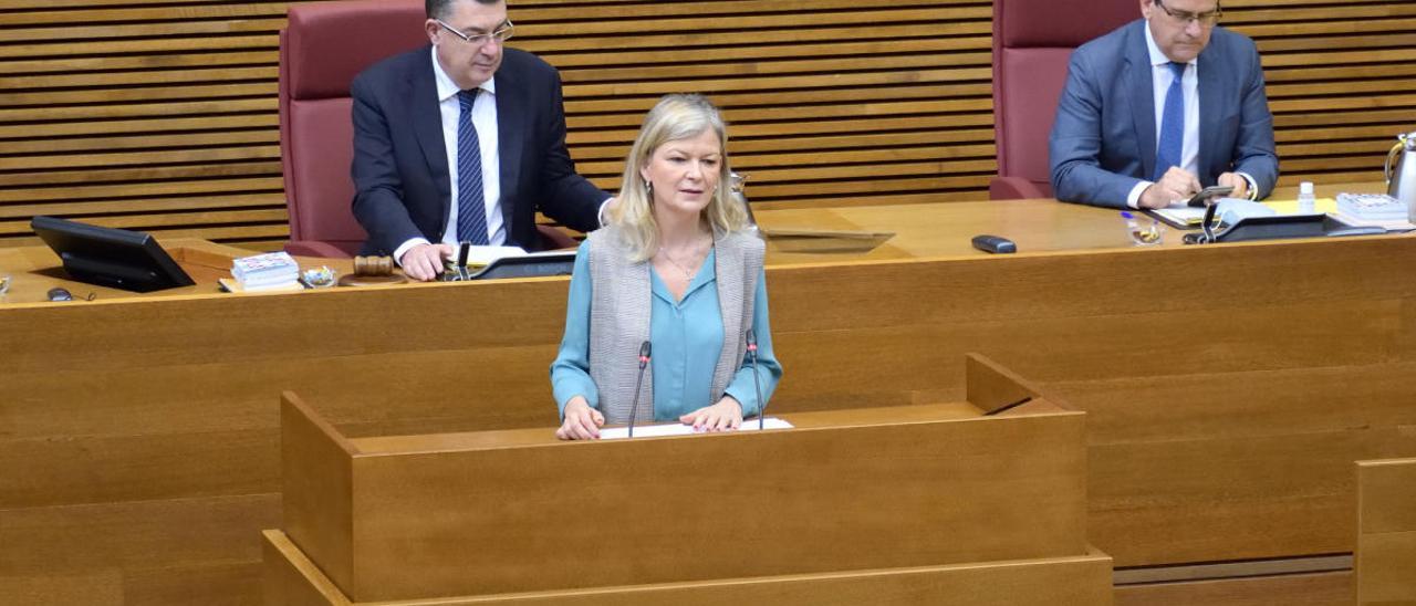 Otro duro debate en las Cortes con fuertes críticas de la derecha a los hospitales de campaña del Consell