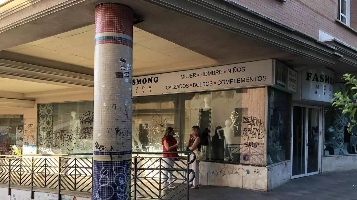 La plaza de la avenida de España de Cáceres que todos llaman El Requeté