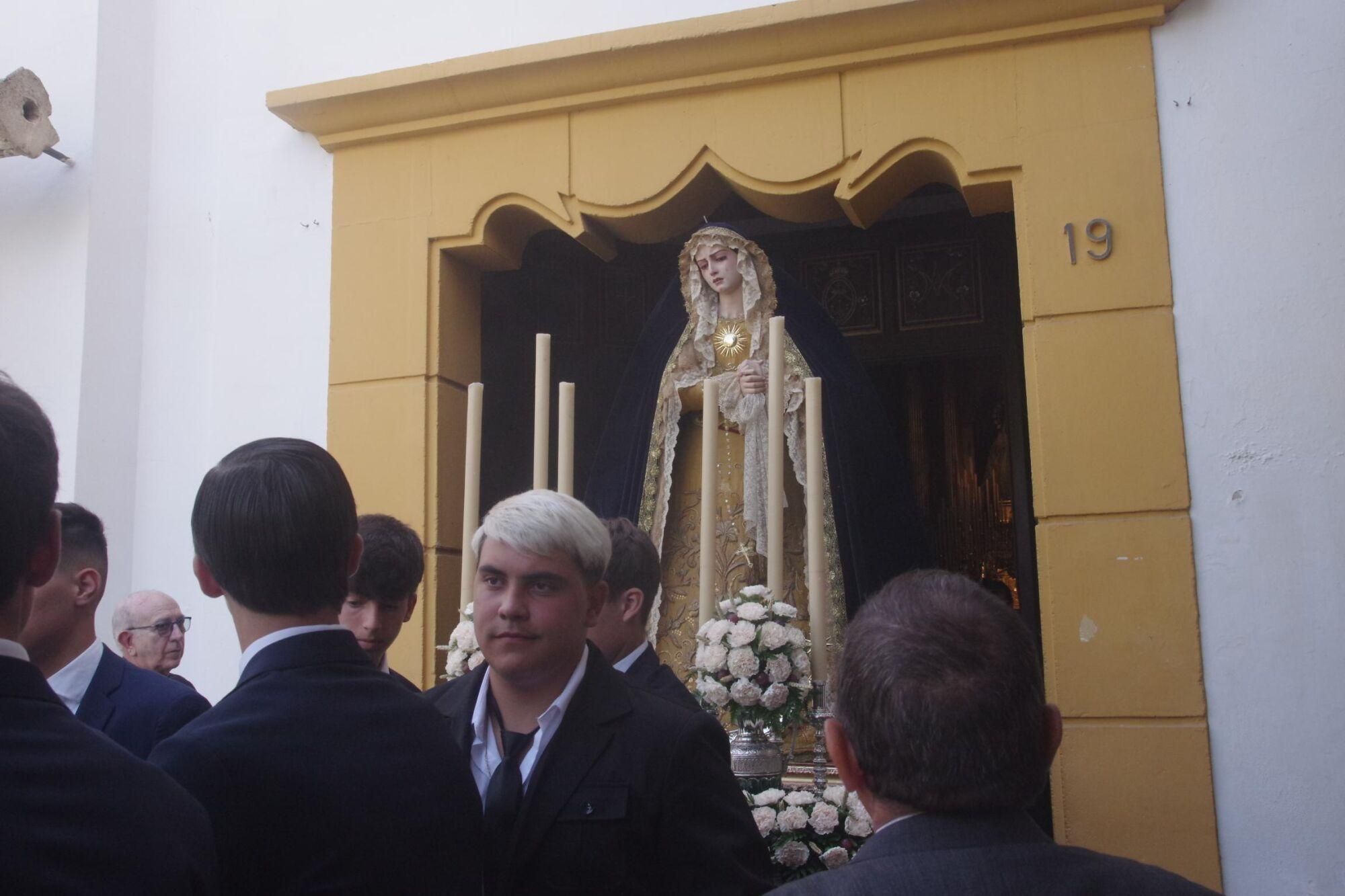 Traslado de la Virgen del Sol para presidir el altar que montan con motivo de la procesión del Corpus en Málaga