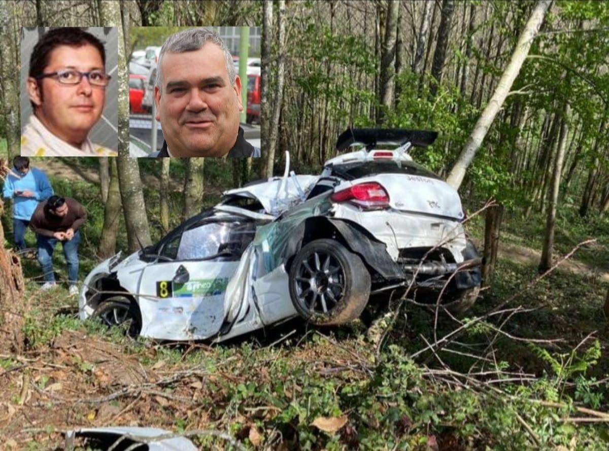 El coche siniestrado, en el recuadro los dos fallecidos.