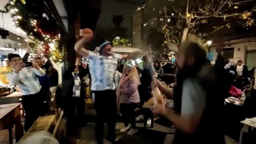 Así celebra la afición argentina la victoria de su selección en el Mundial de Catar contra Francia