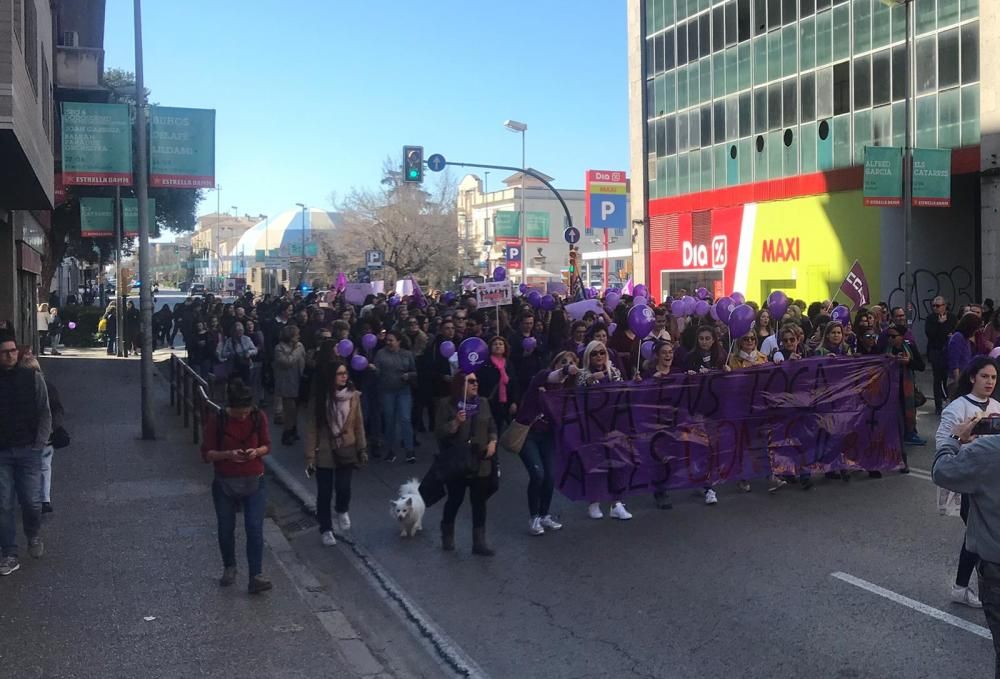 Manifestació sindical a Girona de la vaga del vuit de març