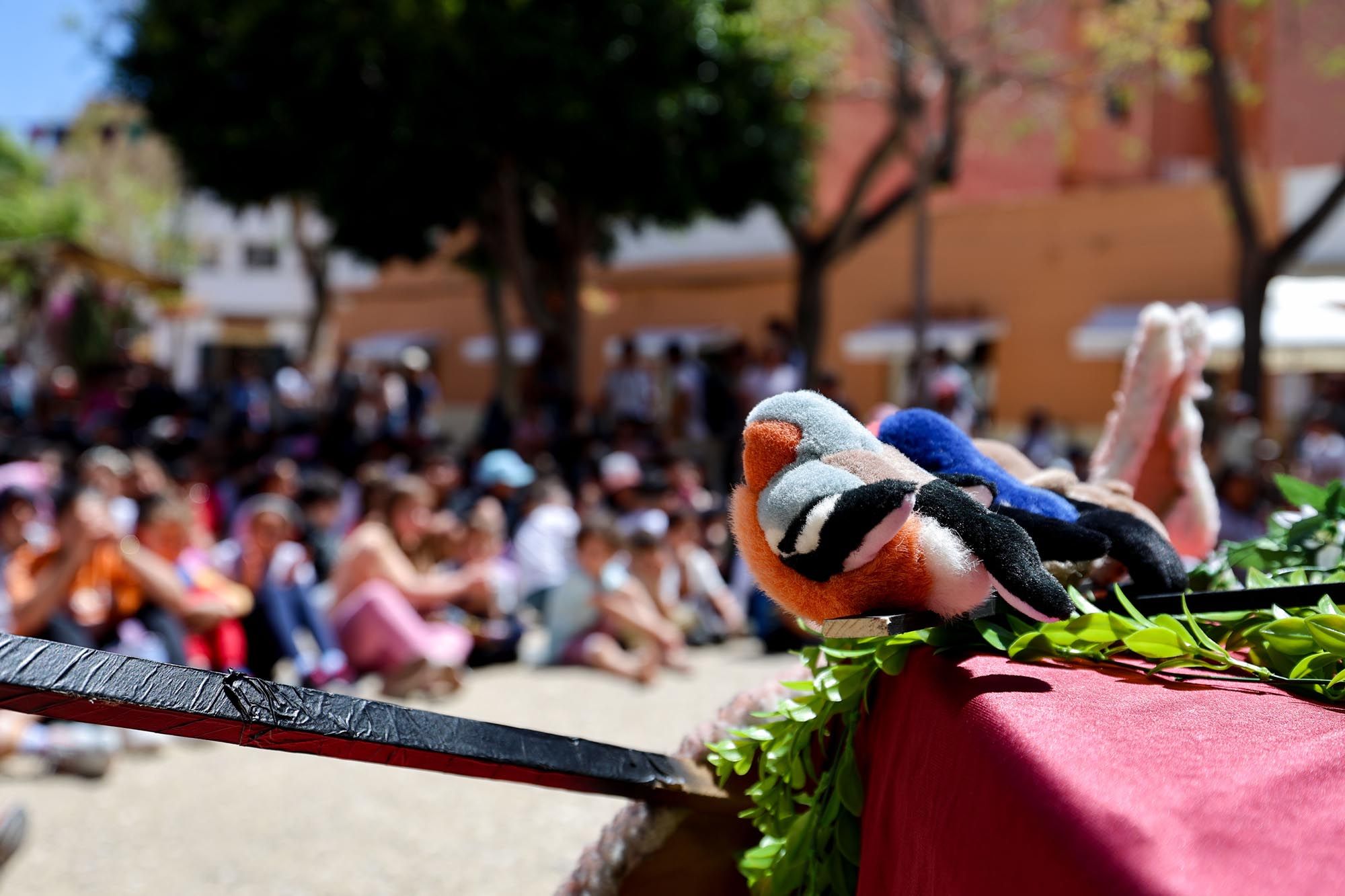 Los escolares de Ibiza visitan la feria Eivissa Medieval