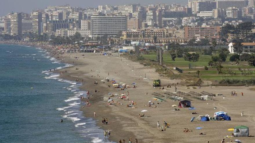 Vista de Torremolinos desde la zona de Arraijanal, en Málaga capital.