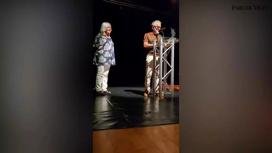 El actor Antonio Durán Morris recibe el Premio Xiria ao Labor Teatral en Cangas