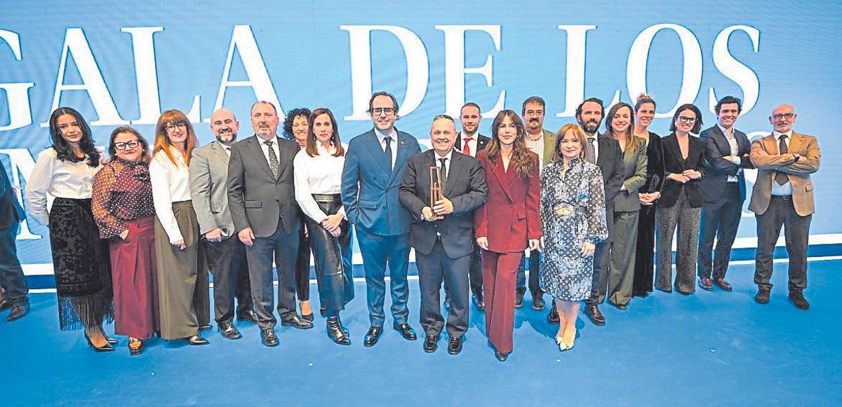 Representantes del CEU Cardenal Herrera de Elche: S. Marqués, R. Milán, J. M. Sánchez, A. Domenech, J. F. Pérez, N. Andreu, M. Ruiz, Á. Antón, P. Sánchez, S.Montero, A.Martínez, J. A. Robles, A. I. Mateos, M. Pastor, N. Vicente, C. Salar, C. Orts, J. V. Masip y F. Olabe.