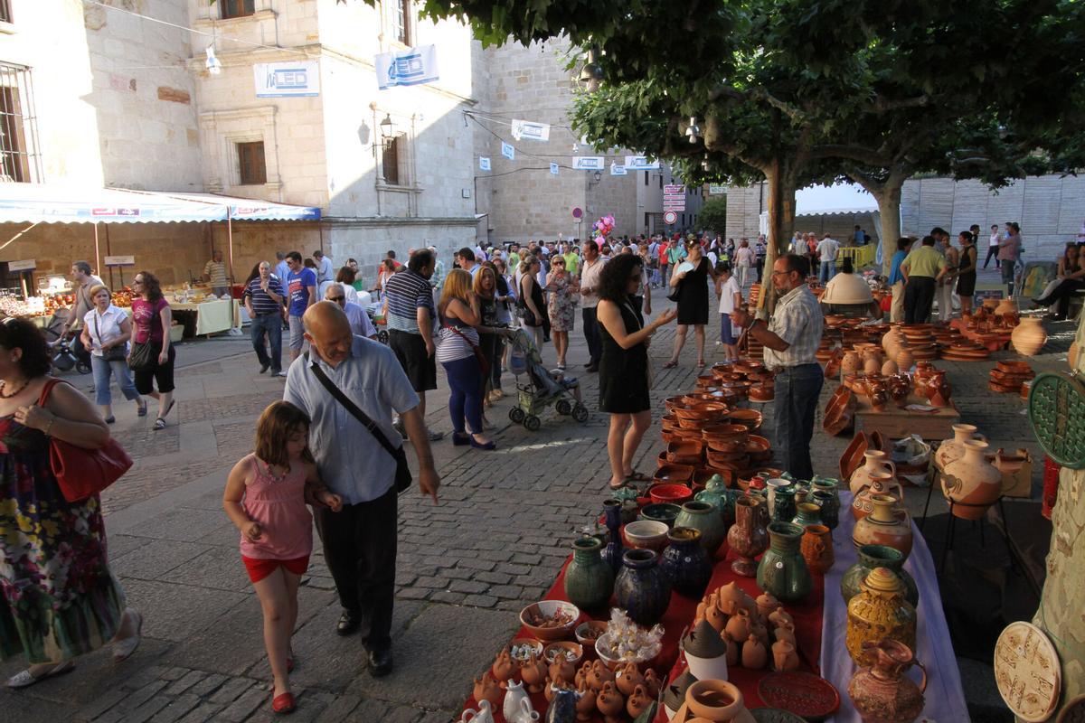 FERIAS Y FIESTAS DE SAN PEDRO 2013 FERIA DE LA CERAMICA Y ALFARERIA POPULAR