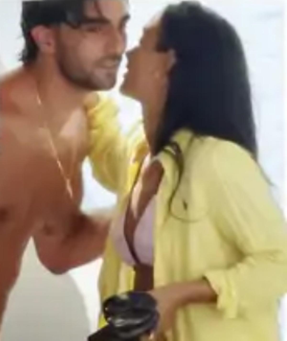 Ferran Torres y Jasmine, pillados en Ibiza