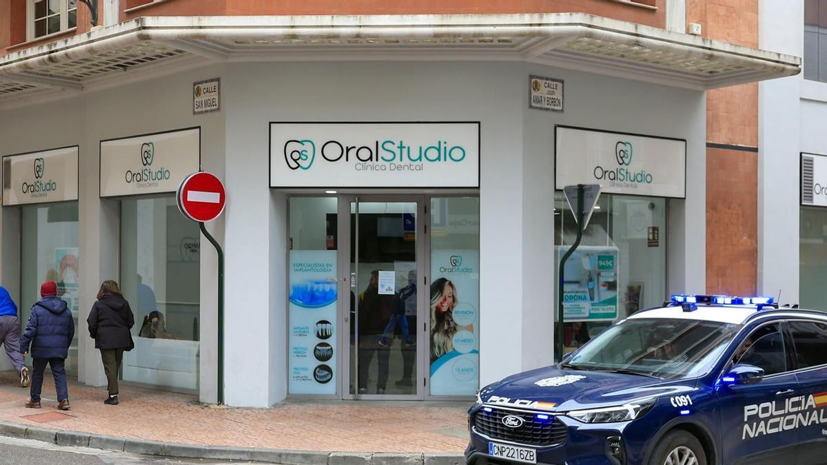 Tienda de Oral Studio en la calle San Miguel de Zaragoza, cerrada el pasado 6 de marzo.