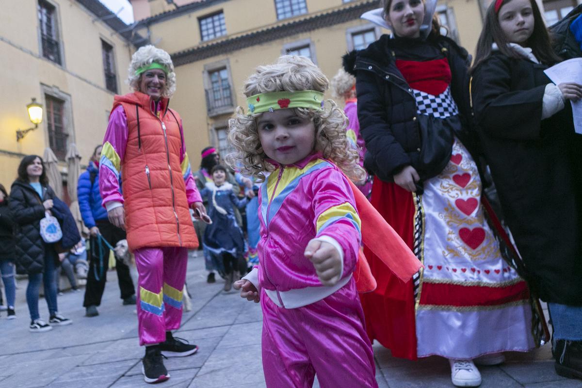 EN IMÁGENES: el concurso de murgas y comparsas de Avilés