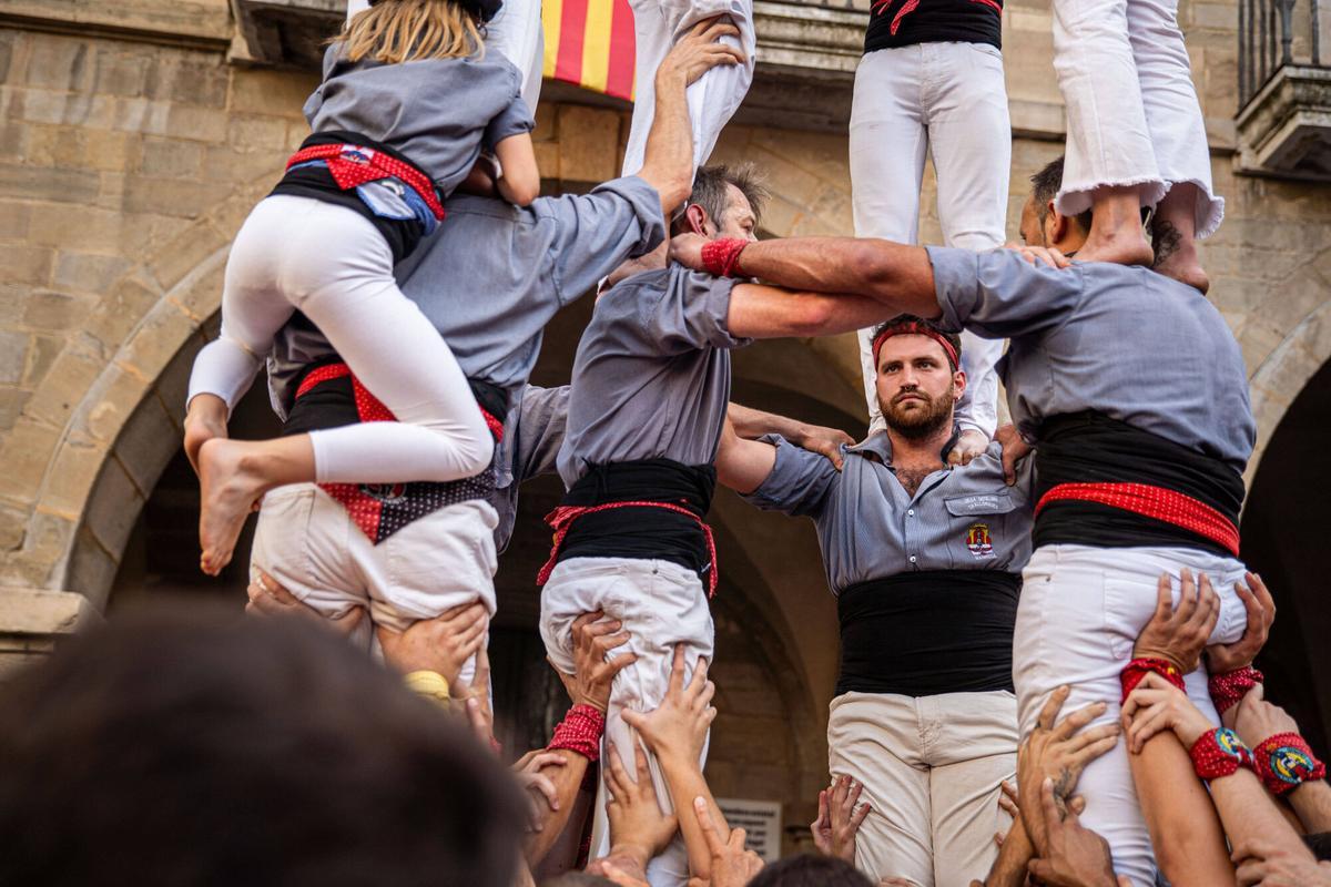 Les imatges de la Diada castellera de colles de l'eix, a Manresa Les imatges de la Diada castellera de colles de l'eix, a Manresa