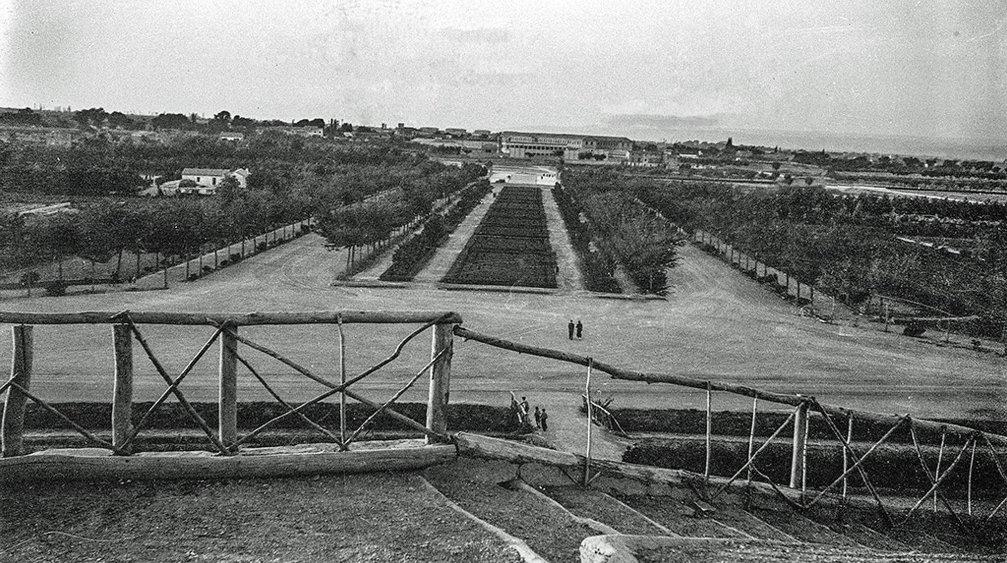 Tomás Mora, Parque de Buenavista, 1934..jpg