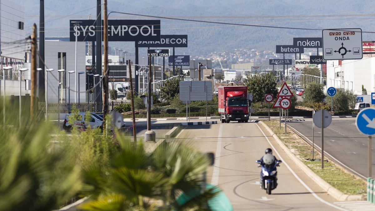 Porcelanosa Grupo cuentas con numerosas empresas en el polígono de la carretera de Onda, que ocupan casi un tercio del suelo del programa industrial.