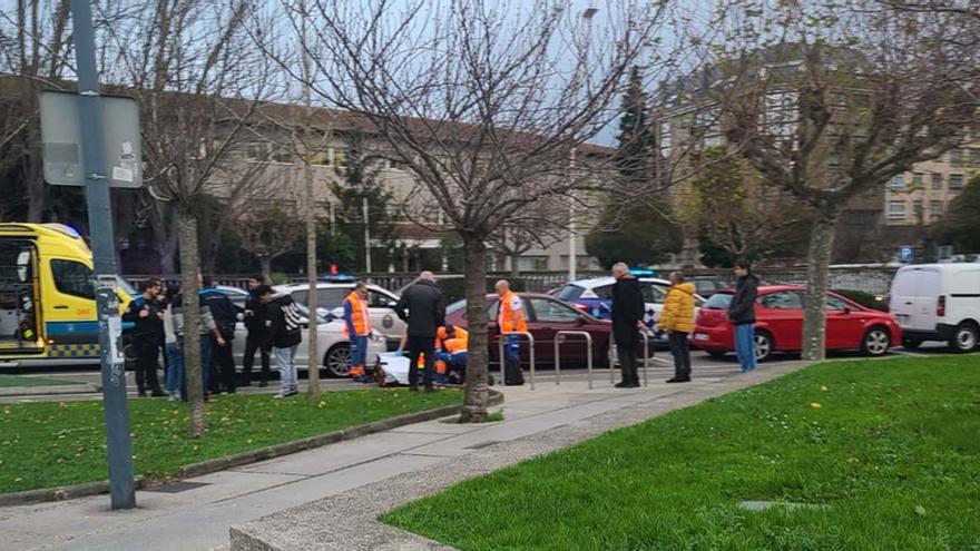 Herido en un patinete al ser alcanzado por un turismo junto al parque de Oza