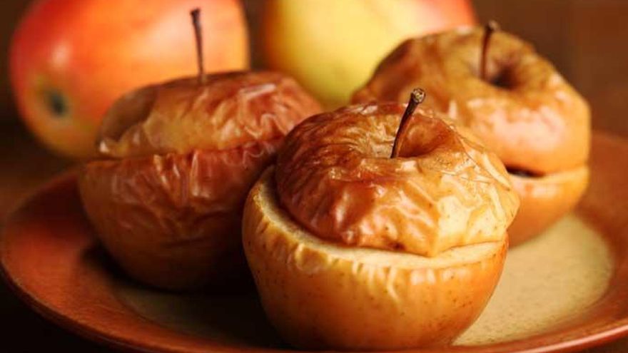 Manzanas asadas en el microondas
