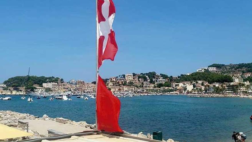 Vertido de carburante en el Port de Sóller