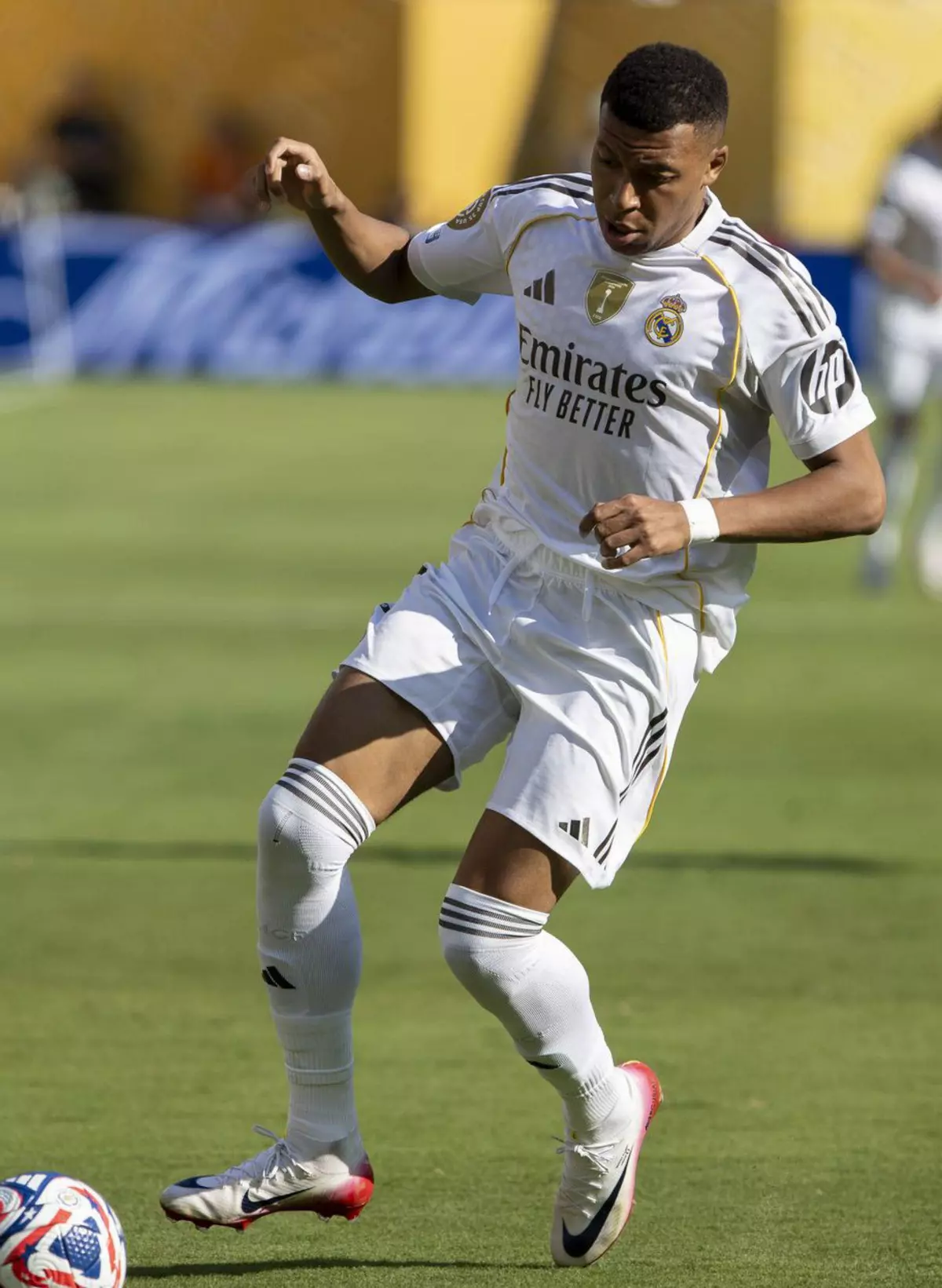 Mbappé reta a Luis Enrique en la cima