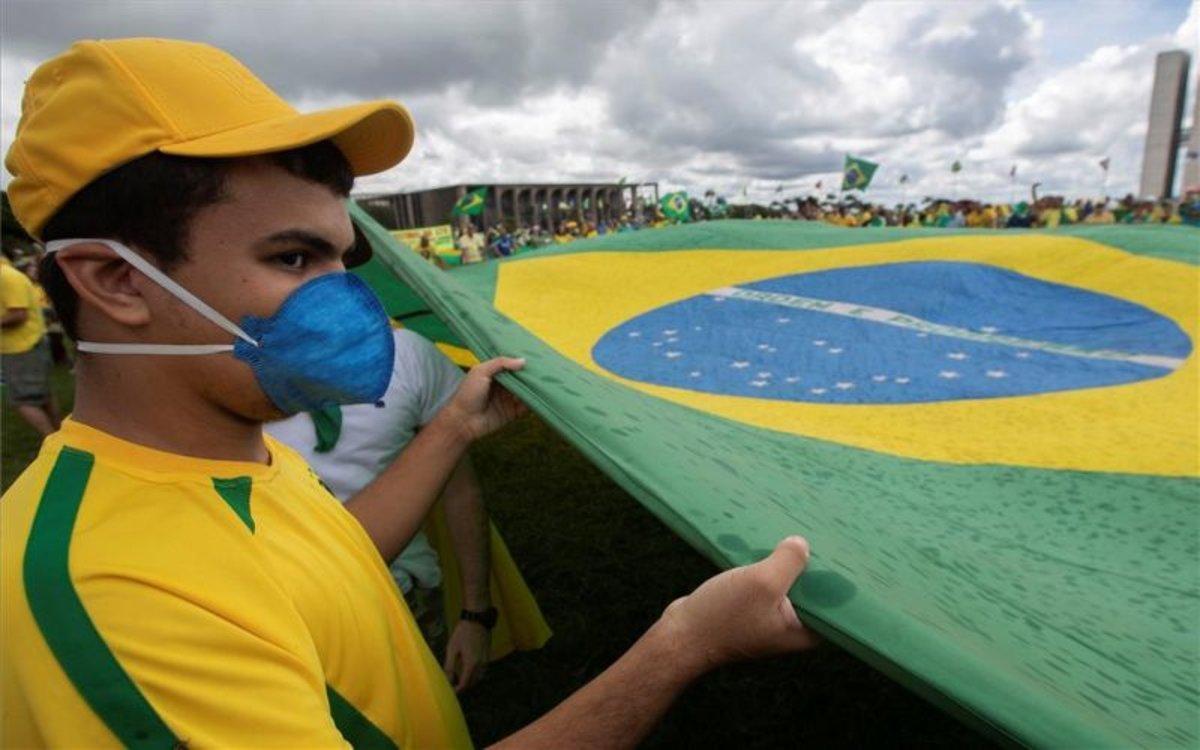 brasil-coronovairus-bandera