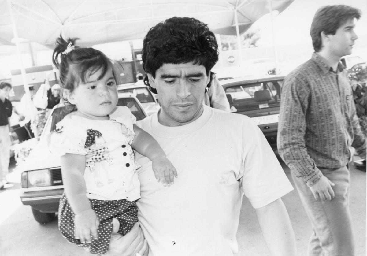 Cuando Maradona estuvo en Mestalla