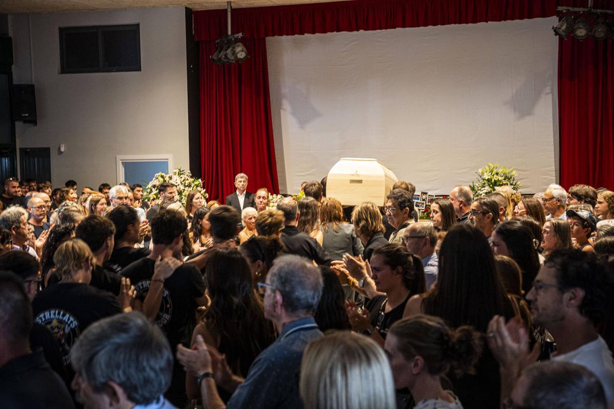 L'últim adeu de Sant Martí de Torroella a Pau Simon, el miner mort a Súria