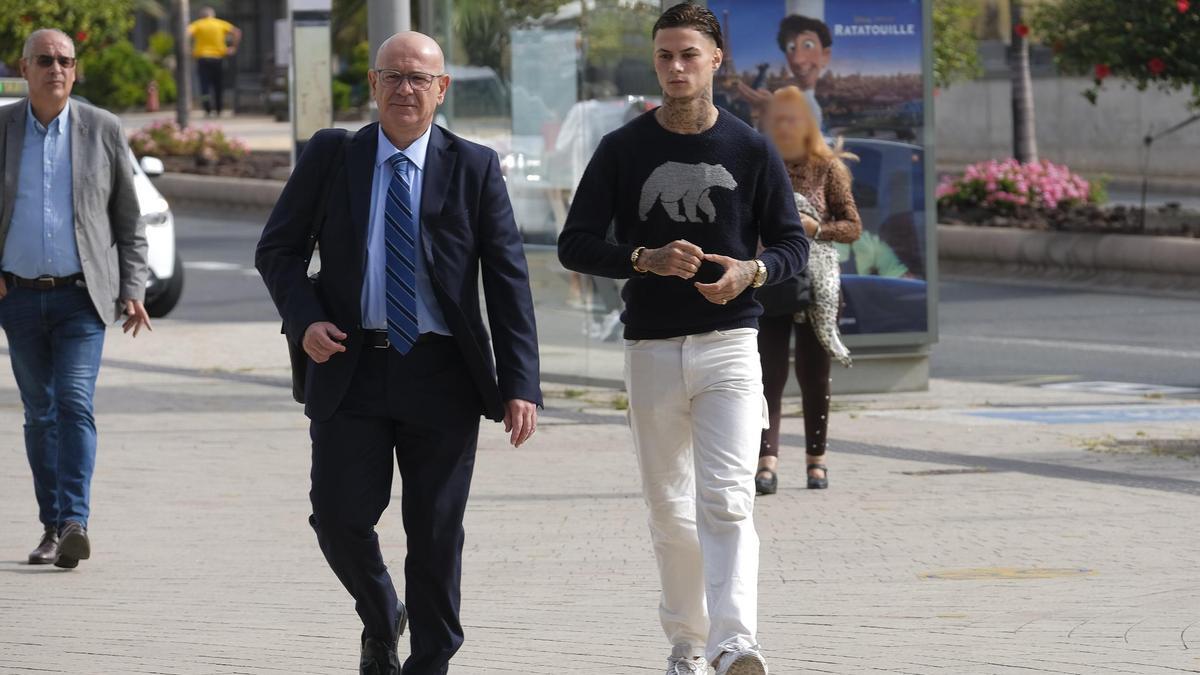 Joel Domínguez entrando a los juzgados en una foto de archivo.