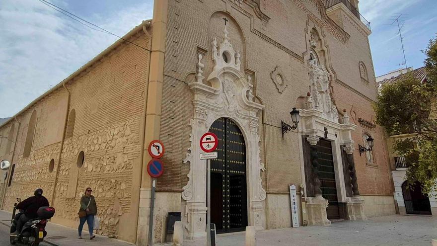 Fachada de la iglesia de Santo Domingo de Guzmán.
