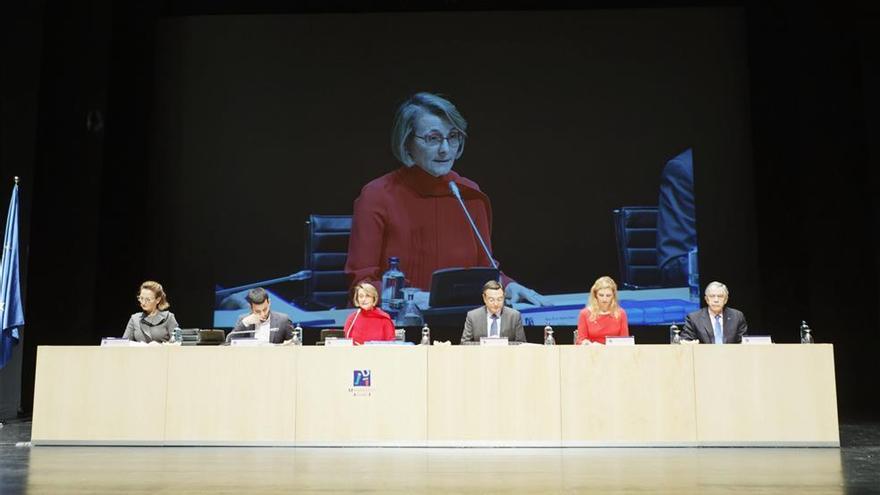 Alcón apuesta por romper la brecha de género de las ciencias en la UJI