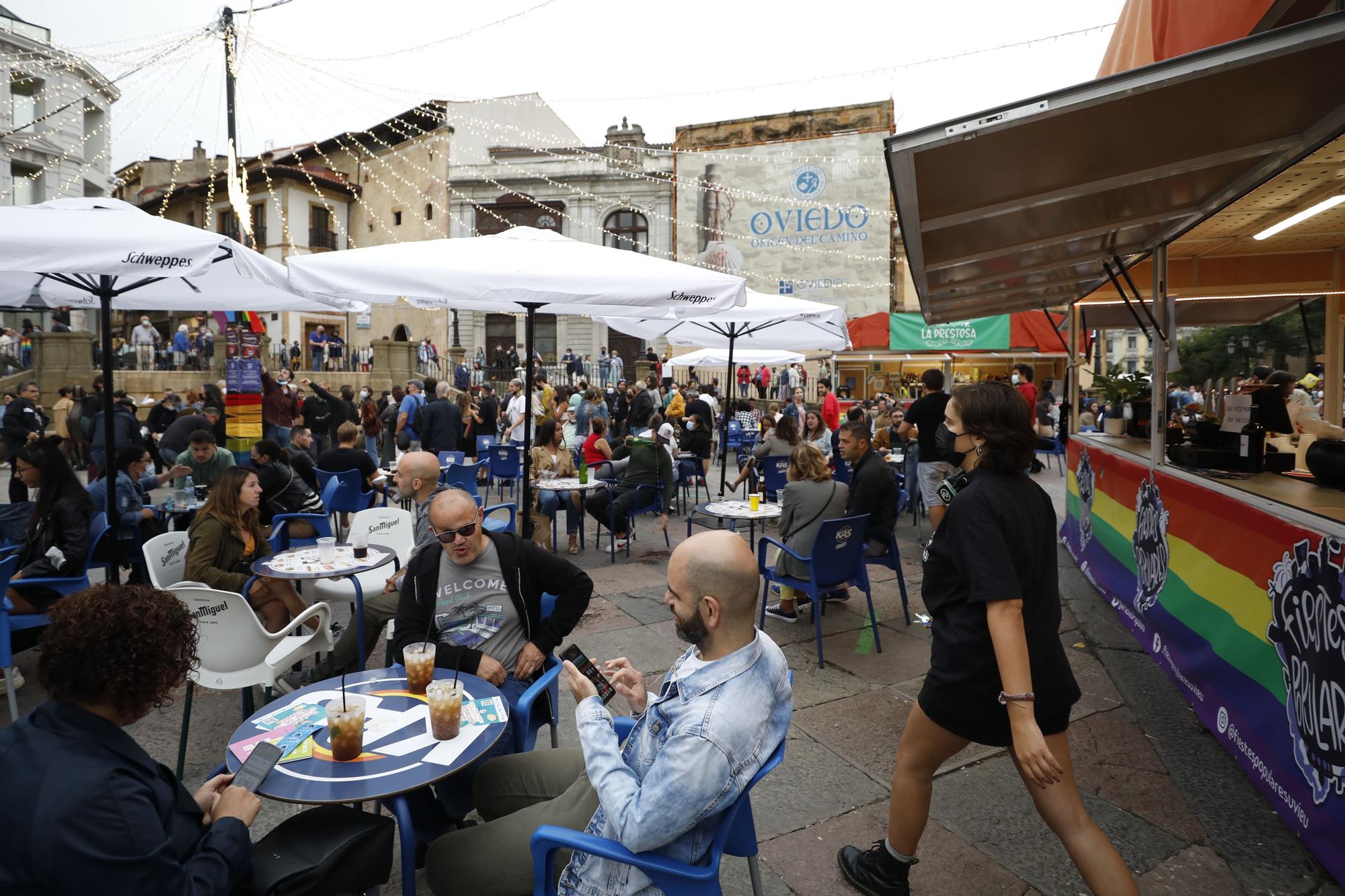 Las terrazas y chinguitos de Oviedo, llenos por San Mateo