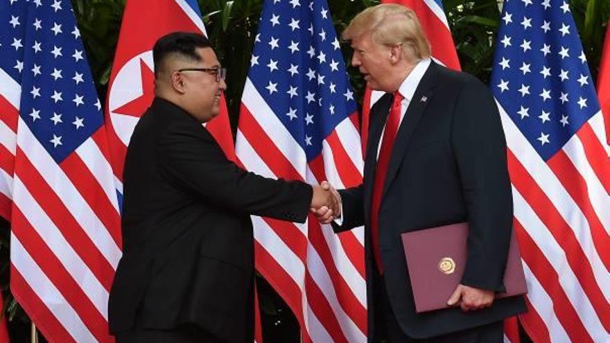 Kim Jong-un, el president de Corea del Nord, i Donald Trump, el president d&#039;EUA, en la reunió d&#039;ahir