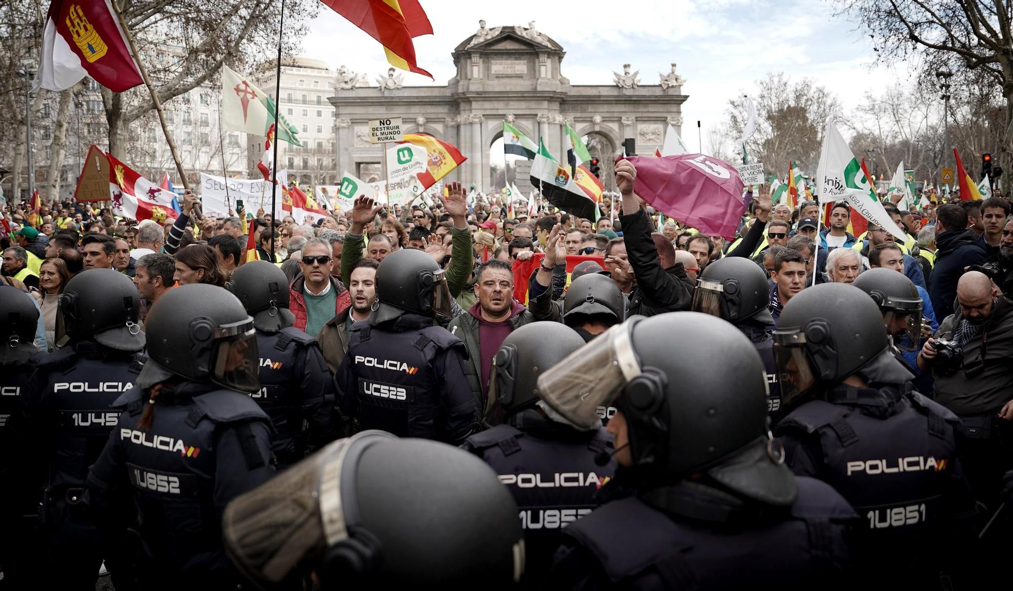 Manifestación de agricultores en Madrid, en imágenes